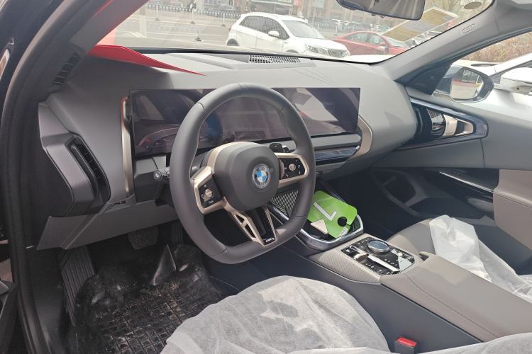 Used BMW X3 2025 xDrive30L Leading Model M Sport Package Interior 1
