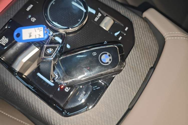 Used BMW X3 2025 Model, Facelifted xDrive25L Luxury Package Interior 1