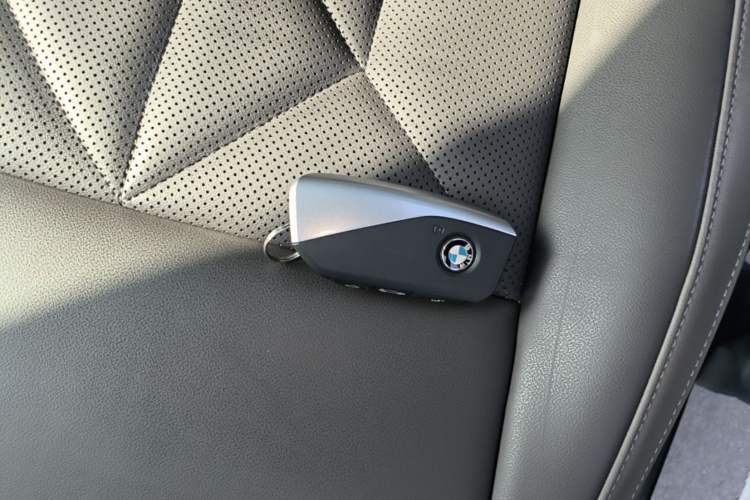 Used BMW X3 2025 xDrive25L Luxury Package Interior 1