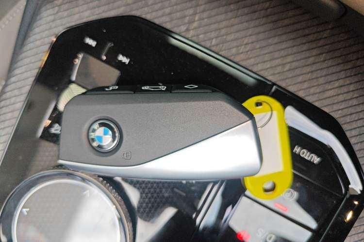 Used BMW X3 2025 xDrive30L Leading Model M Sport Package Interior 1