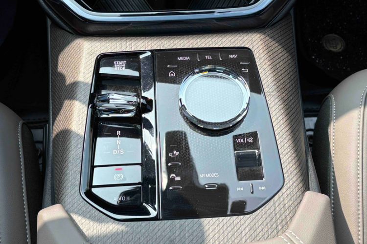 Used BMW X3 2025 xDrive30L Luxury Edition M Sport Package Interior 4