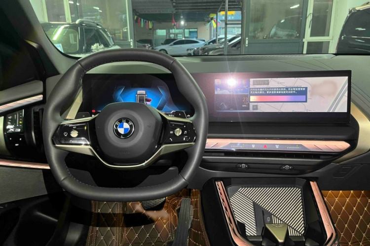 Used BMW X3 2025 xDrive25L Luxury Package Interior 6