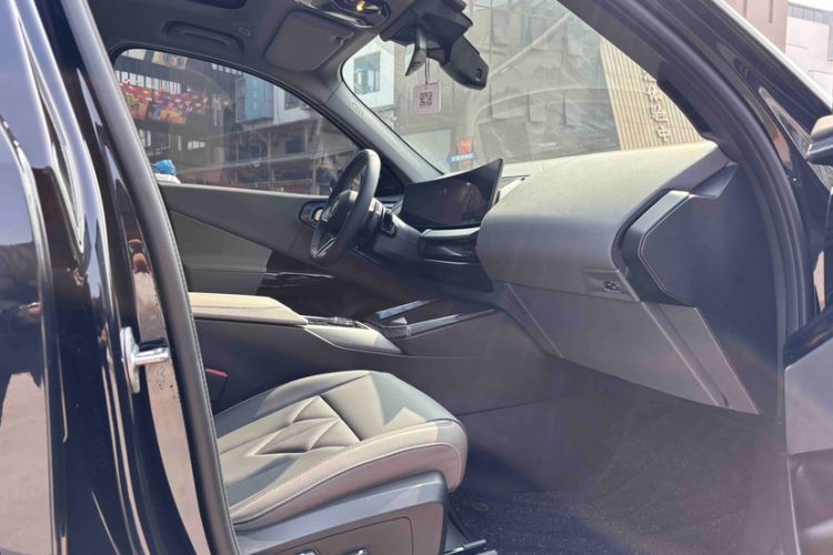Used BMW X3 2025 xDrive30L Luxury Edition M Sport Package Interior 7