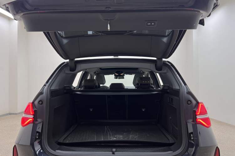 Used BMW X3 2025 xDrive30L Luxury Edition M Sport Package Interior 8