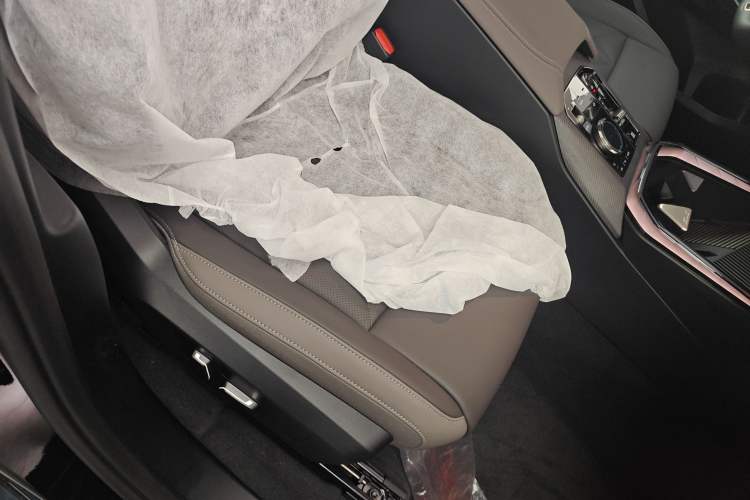 Used BMW X3 2025 xDrive30L Leading Model M Sport Package Interior 8