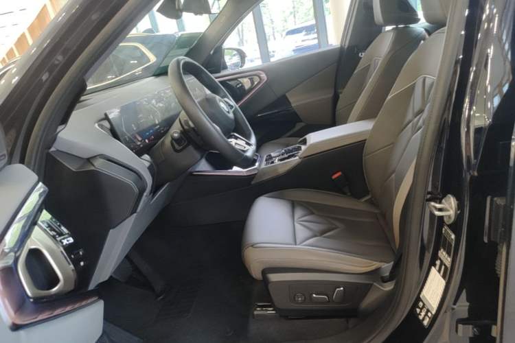 Used BMW X3 2025 xDrive30L Luxury Edition M Sport Package Left Front Seat