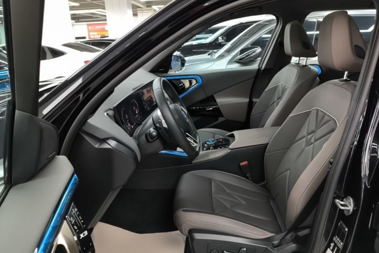 Used BMW X3 2025 xDrive30L Luxury Edition M Sport Package Left Front Seat
