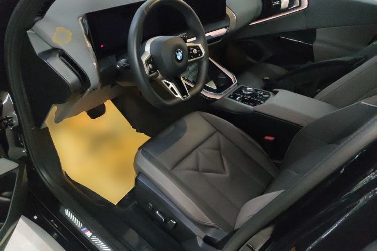 Used BMW X3 2025 xDrive30L Luxury Edition M Sport Package Left Front Seat