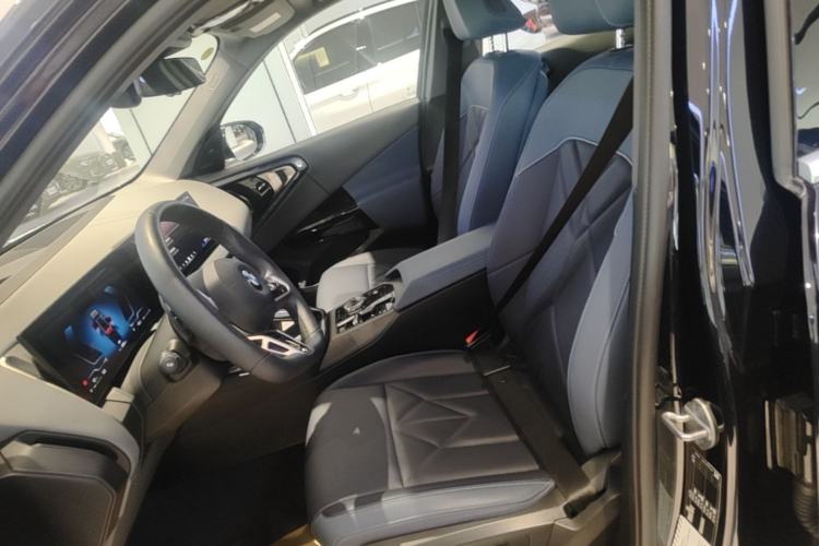 Used BMW X3 2025 xDrive30L Luxury Edition M Sport Package Left Front Seat