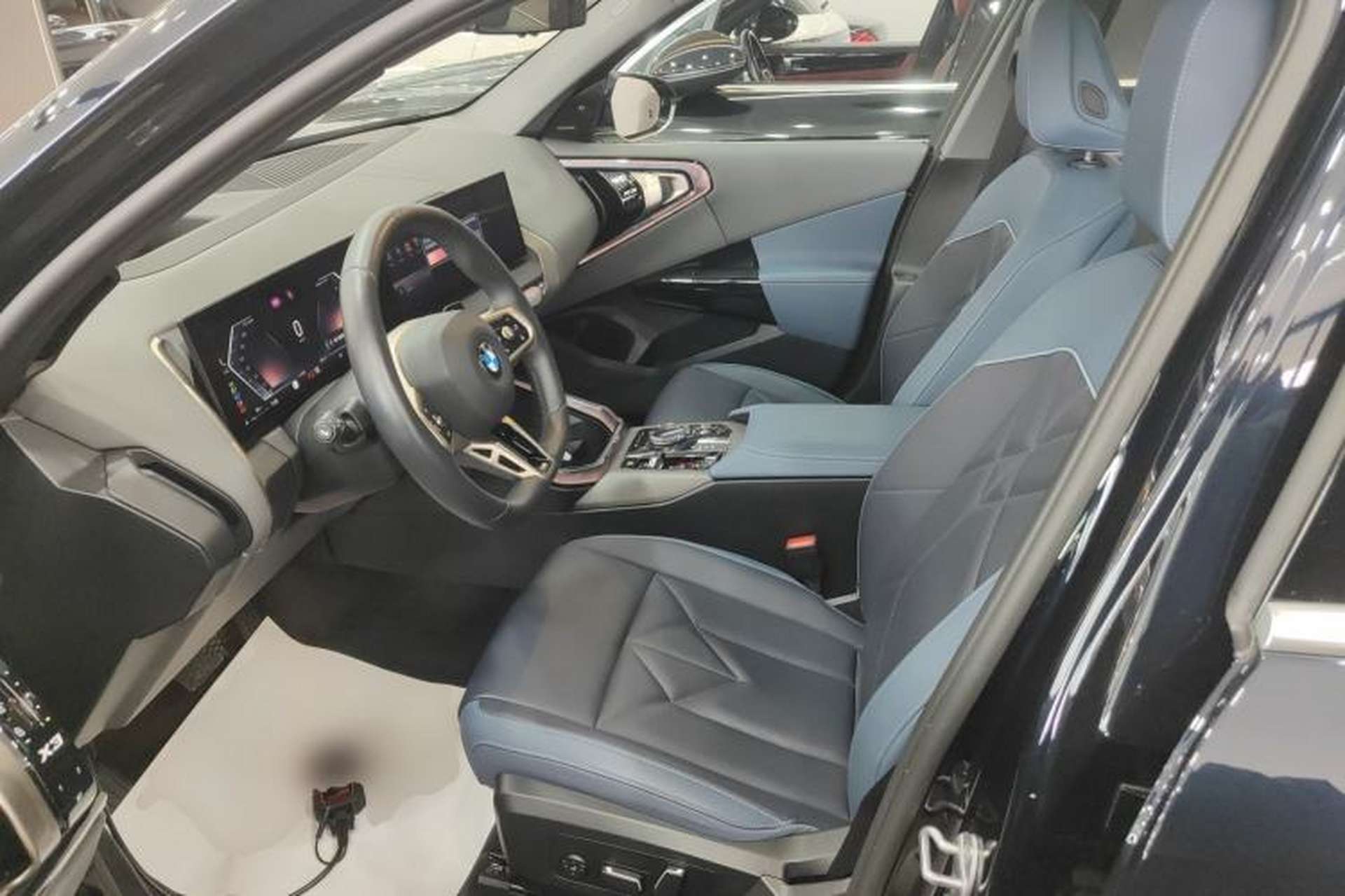 Used BMW X3 2025 xDrive30L Luxury Edition M Sport Package Left Front Seat