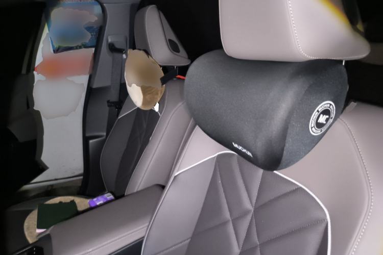 Used BMW X3 2025 xDrive25L Luxury Package Left Front Seat