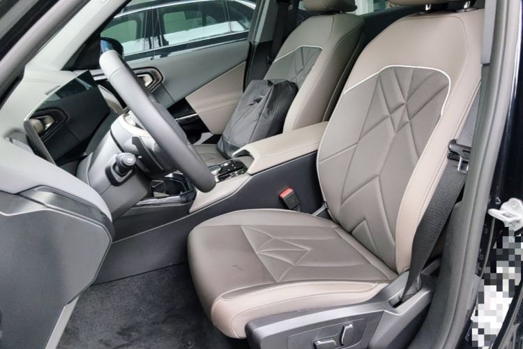Used BMW X3 2025 xDrive25L Luxury Package Left Front Seat