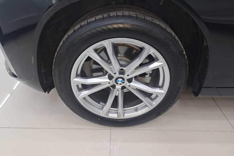 Used BMW X3 2025 Model, Facelifted xDrive25L Luxury Package Left Front Wheel Hub
