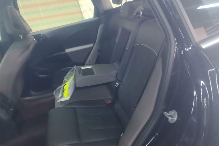 Used BMW X3 2025 xDrive30L Luxury Edition M Sport Package Left Rear Seat