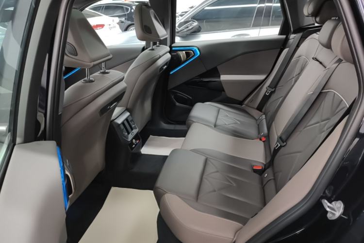 Used BMW X3 2025 xDrive30L Luxury Edition M Sport Package Left Rear Seat