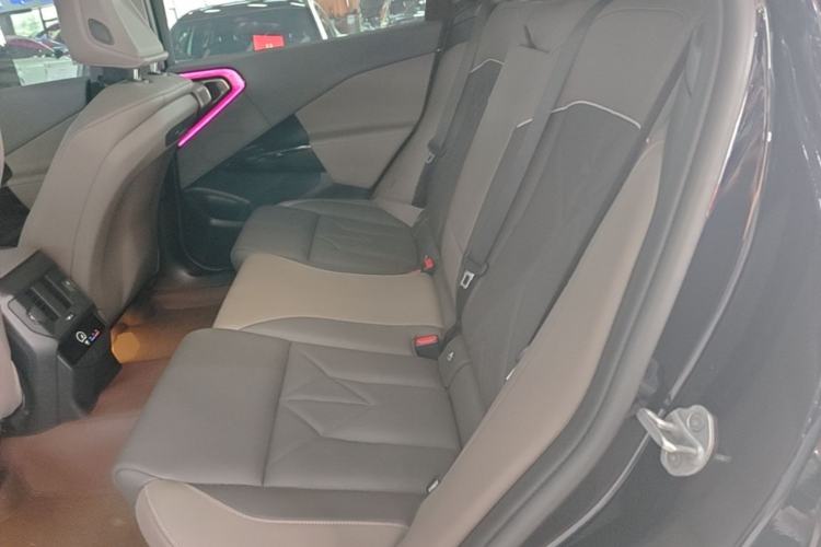 Used BMW X3 2025 Model, Facelifted xDrive25L Luxury Package Left Rear Seat
