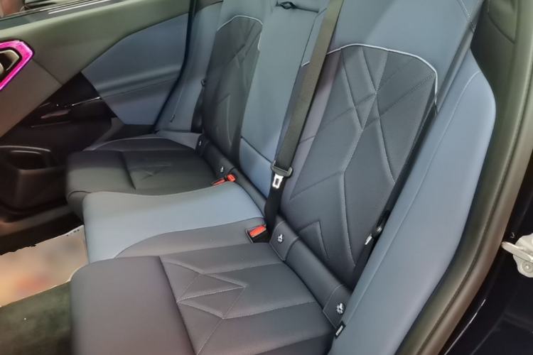 Used BMW X3 2025 xDrive30L Leading Model M Sport Package Left Rear Seat