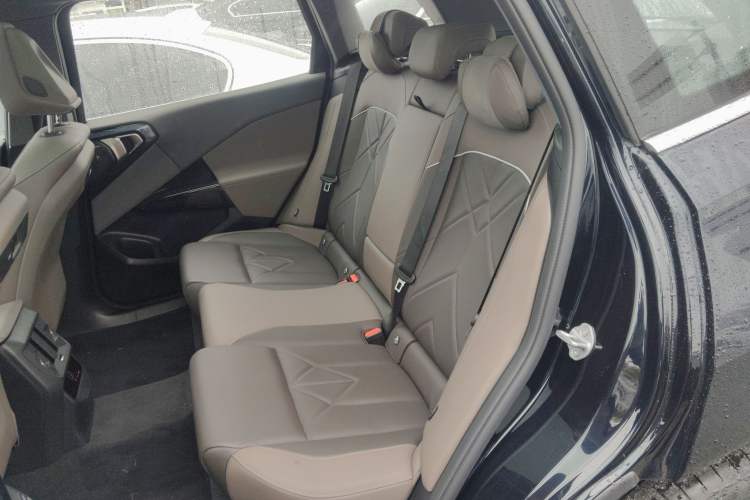 Used BMW X3 2025 xDrive30L Luxury Edition M Sport Package Left Rear Seat