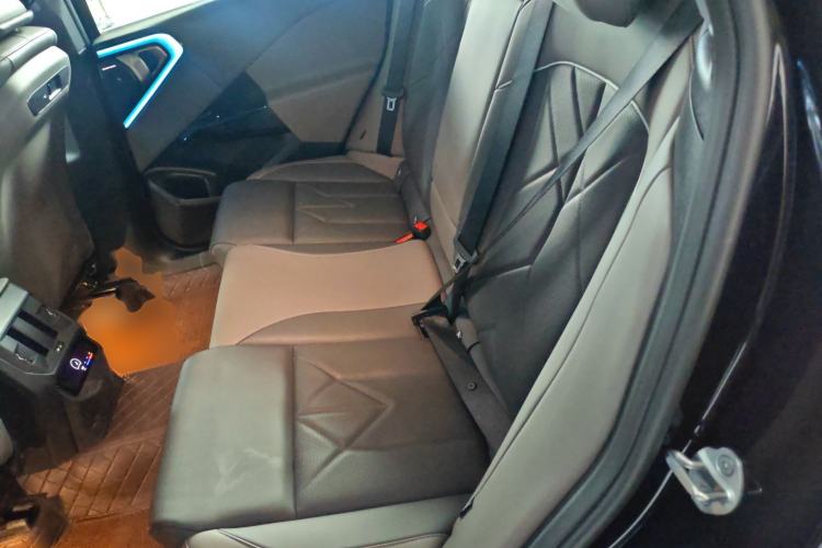 Used BMW X3 2025 xDrive30L Luxury Edition M Sport Package Left Rear Seat