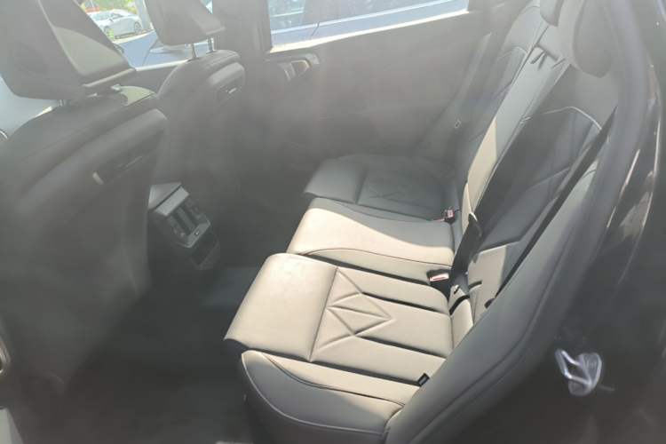 Used BMW X3 2025 xDrive25L Luxury Package Left Rear Seat