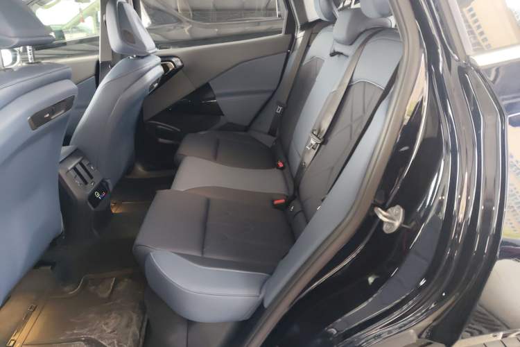 Used BMW X3 2025 xDrive30L Luxury Edition M Sport Package Left Rear Seat
