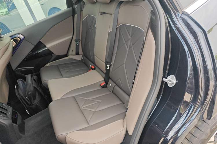 Used BMW X3 2025 xDrive30L Leading Model M Sport Package Left Rear Seat
