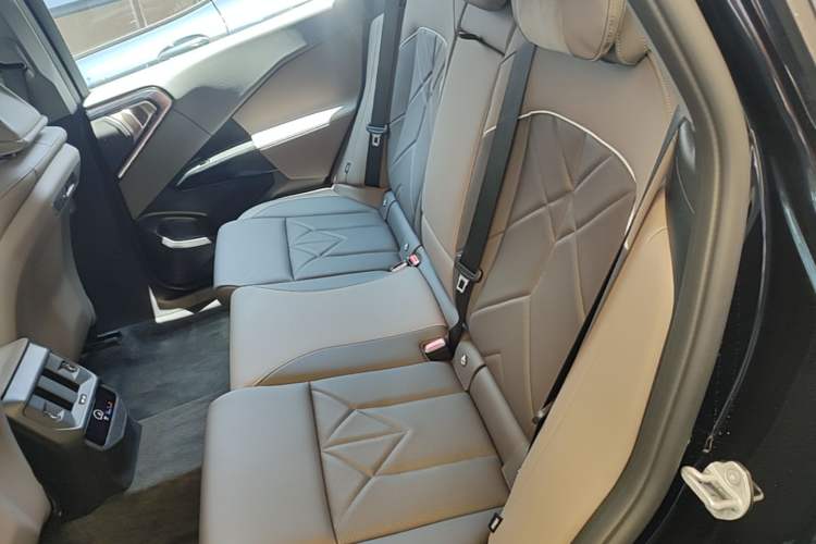 Used BMW X3 2025 xDrive25L Luxury Package Left Rear Seat