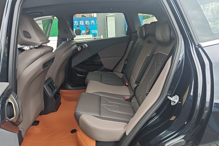 Used BMW X3 2025 xDrive30L Leading Model M Sport Package Left Rear Seat