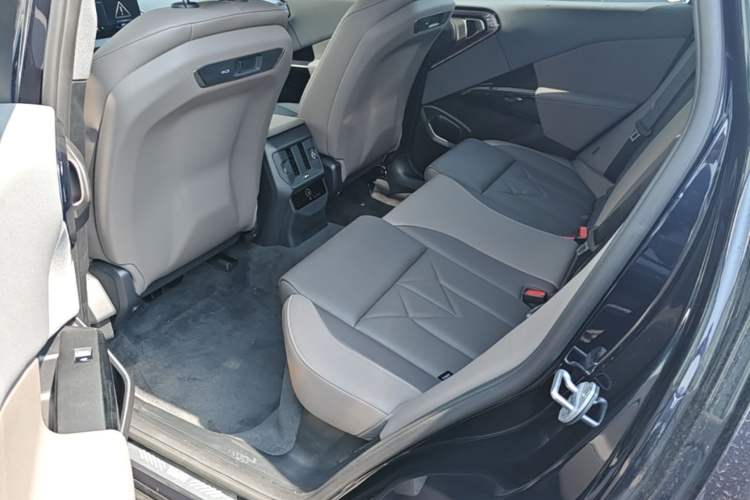 Used BMW X3 2025 xDrive25L Luxury Package Left Rear Seat