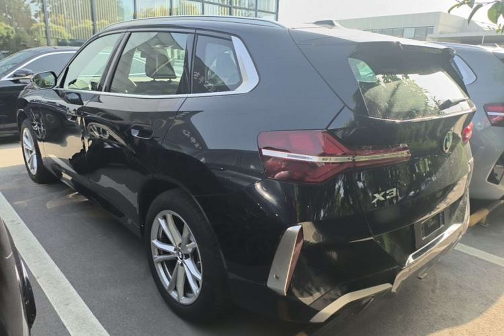 Used BMW X3 2025 xDrive25L Luxury Package Rear Left 45 Deg