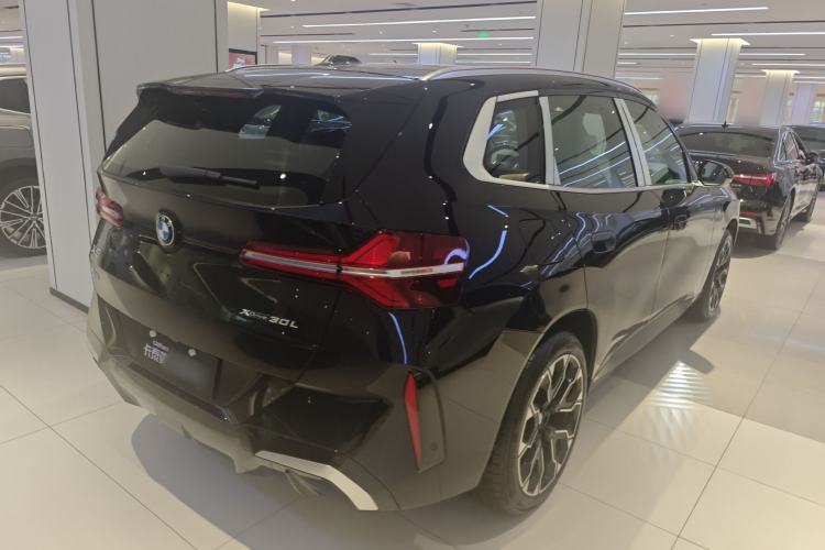 Used BMW X3 2025 xDrive30L Leading Model M Sport Package Rear Right 45 Deg