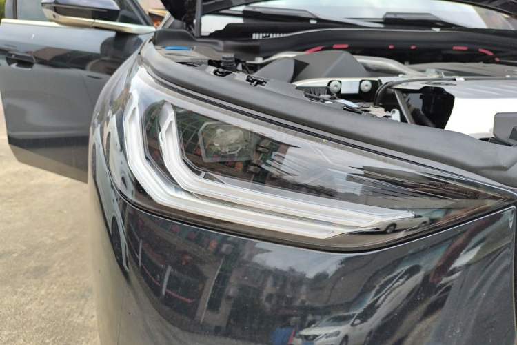 Used BMW X3 2025 Model, Facelifted xDrive25L Luxury Package Right Front Headlight