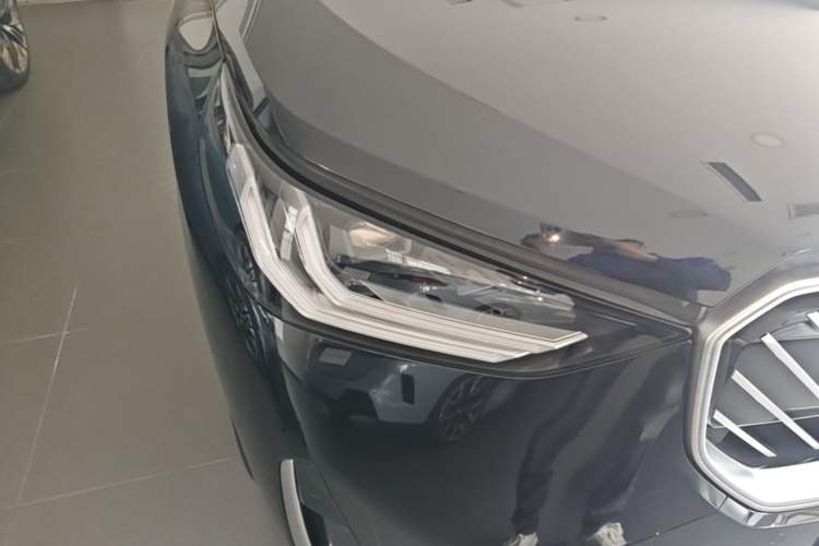 Used BMW X3 2025 xDrive30L Leading Model M Sport Package Right Front Headlight
