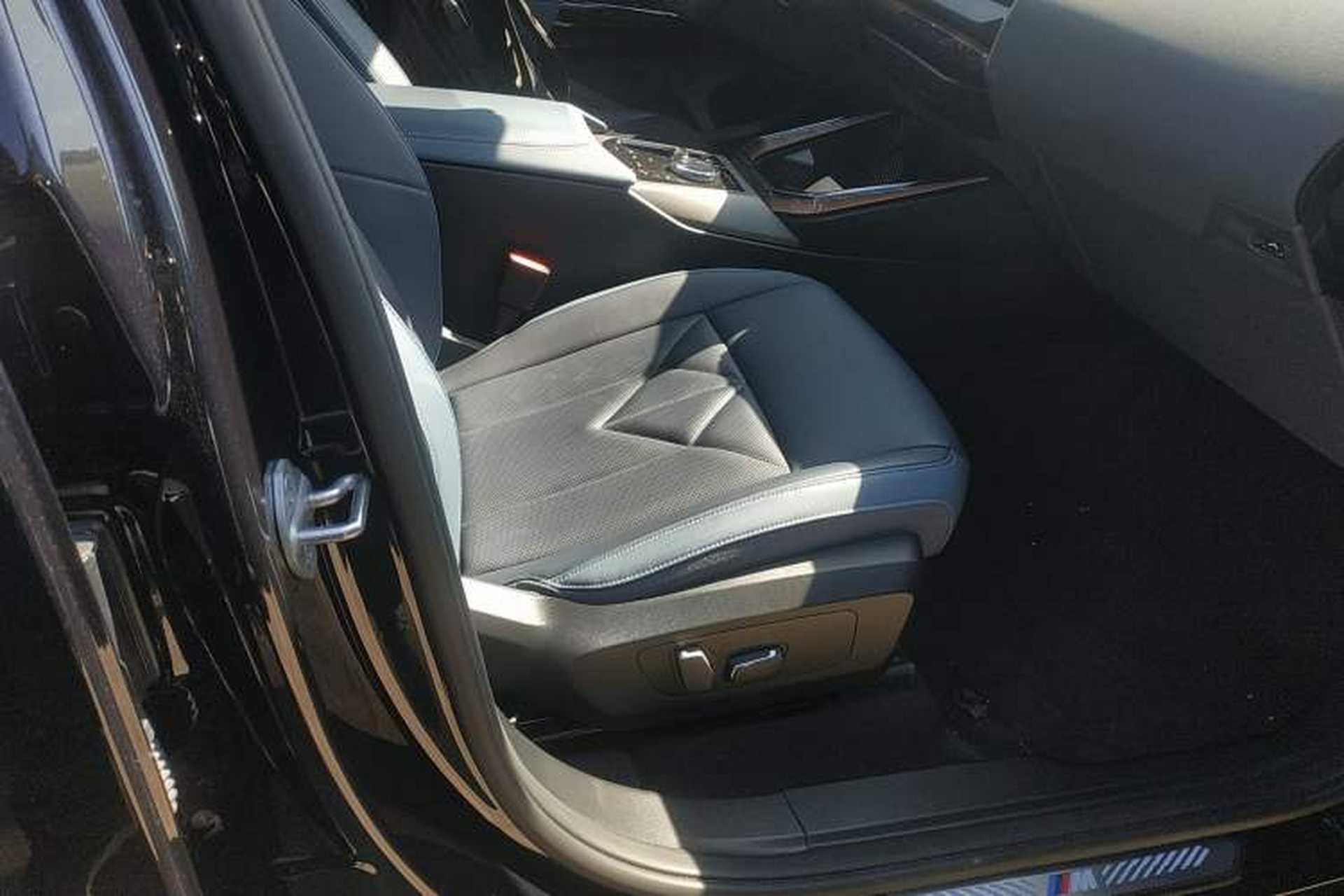 Used BMW X3 2025 xDrive30L Leading Model M Sport Package Right Front Seat