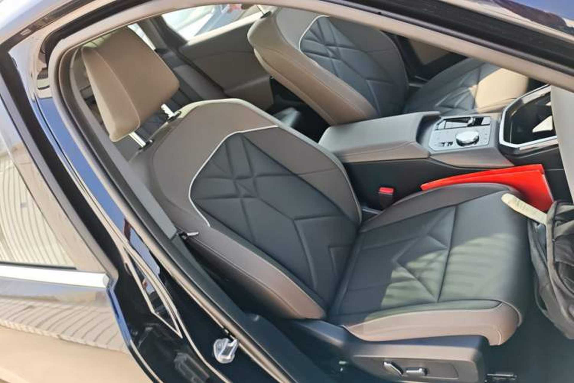Used BMW X3 2025 xDrive30L Luxury Edition M Sport Package Right Front Seat