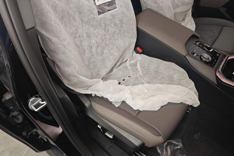 Used BMW X3 2025 xDrive30L Leading Model M Sport Package Right Front Seat