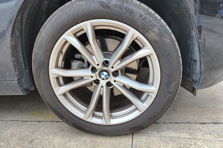Used BMW X3 2025 Model, Facelifted xDrive25L Luxury Package Right Front Wheel Hub