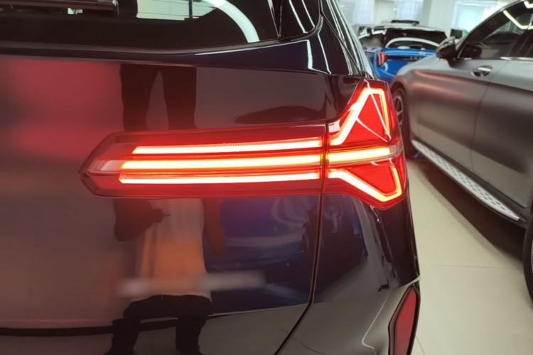 Used BMW X3 2025 xDrive30L Luxury Edition M Sport Package Right Rear Taillight