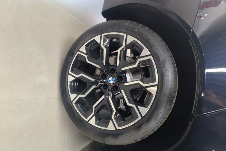 Used BMW X3 2025 xDrive30L Leading Model M Sport Package Right Rear Wheel Hub