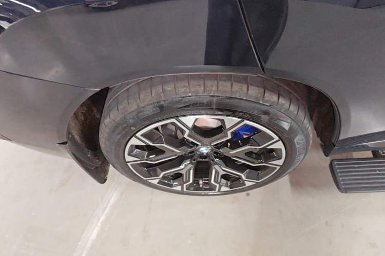 Used BMW X3 2025 xDrive30L Leading Model M Sport Package Right Rear Wheel Hub