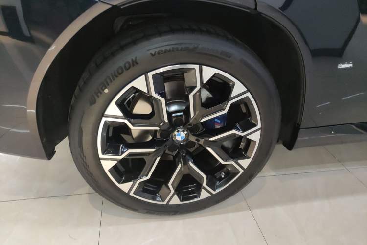 Used BMW X3 2025 xDrive30L Luxury Edition M Sport Package Right Rear Wheel Hub