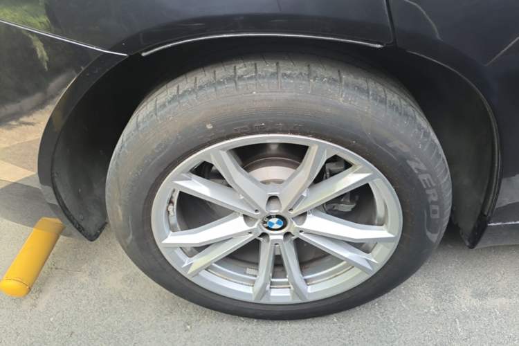 Used BMW X3 2025 xDrive25L Luxury Package Right Rear Wheel Hub