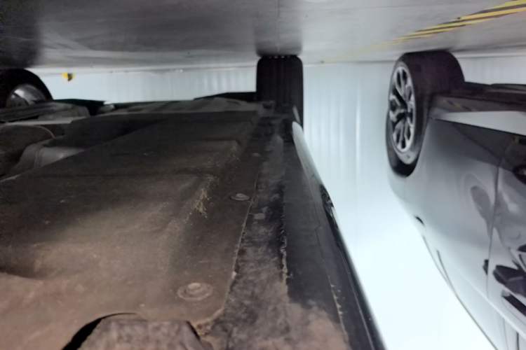 Used BMW X3 2025 xDrive25L Luxury Package Right Side Sill