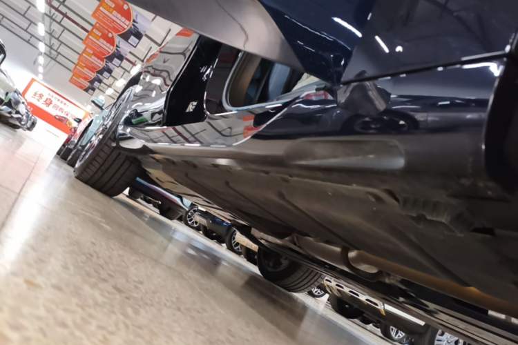 Used BMW X3 2025 xDrive30L Luxury Edition M Sport Package Right Side Sill