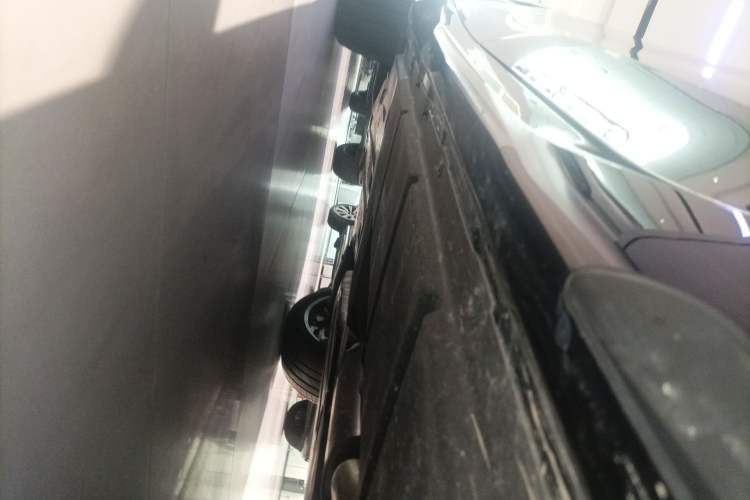 Used BMW X3 2025 xDrive30L Luxury Edition M Sport Package Right Side Sill
