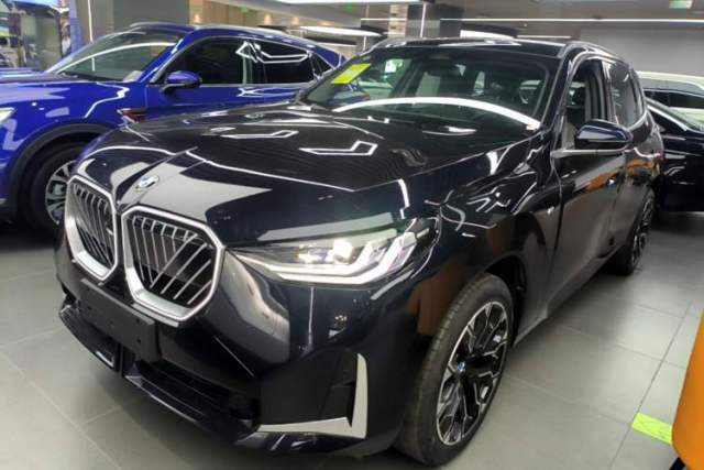 BMW X3 2025 xDrive30L Leading Model M Sport Package d’occasion