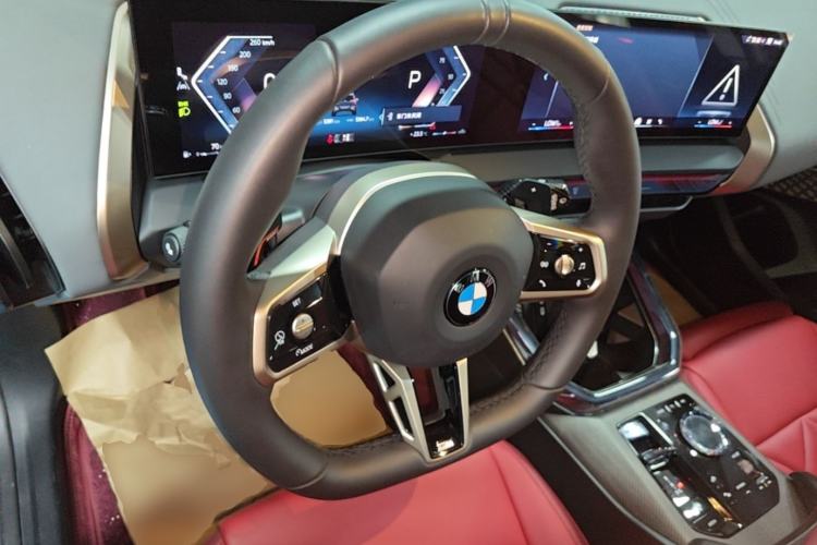 Used BMW X3 2025 xDrive30L Leading Model M Sport Package Steering Wheel