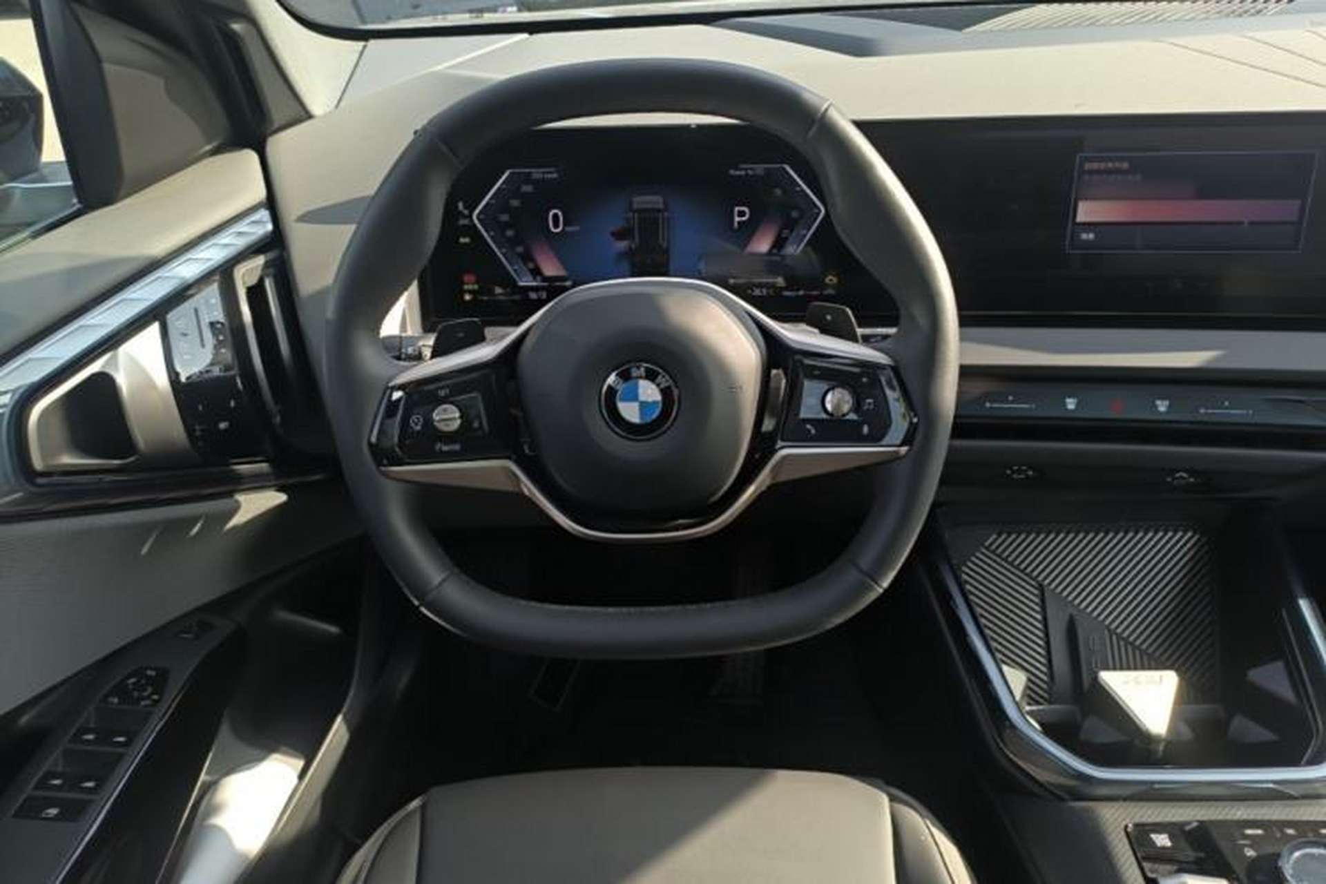 Used BMW X3 2025 xDrive25L Luxury Package Steering Wheel