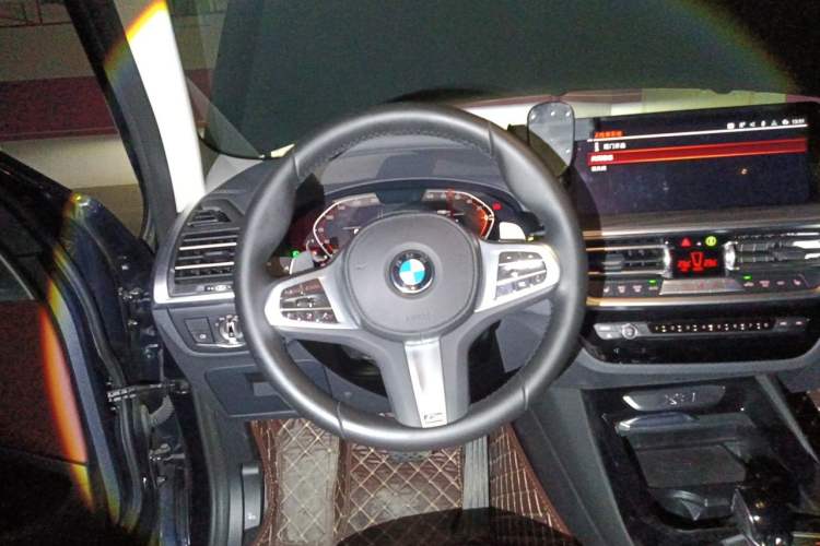 Used BMW X3 2025 Model, xDrive30L Leading M Sport Night Package Steering Wheel