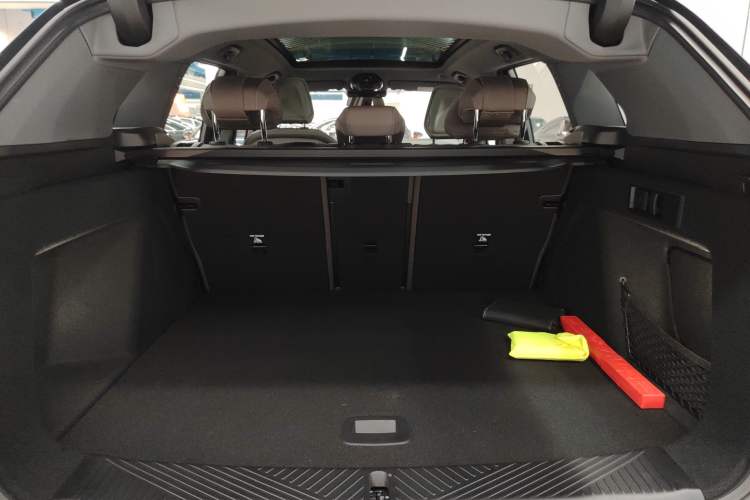 Used BMW X3 2025 xDrive30L Luxury Edition M Sport Package Trunk